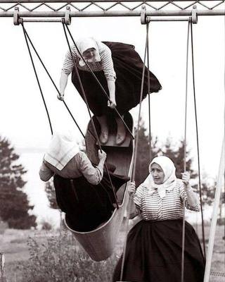 Flying old ladies funny photos